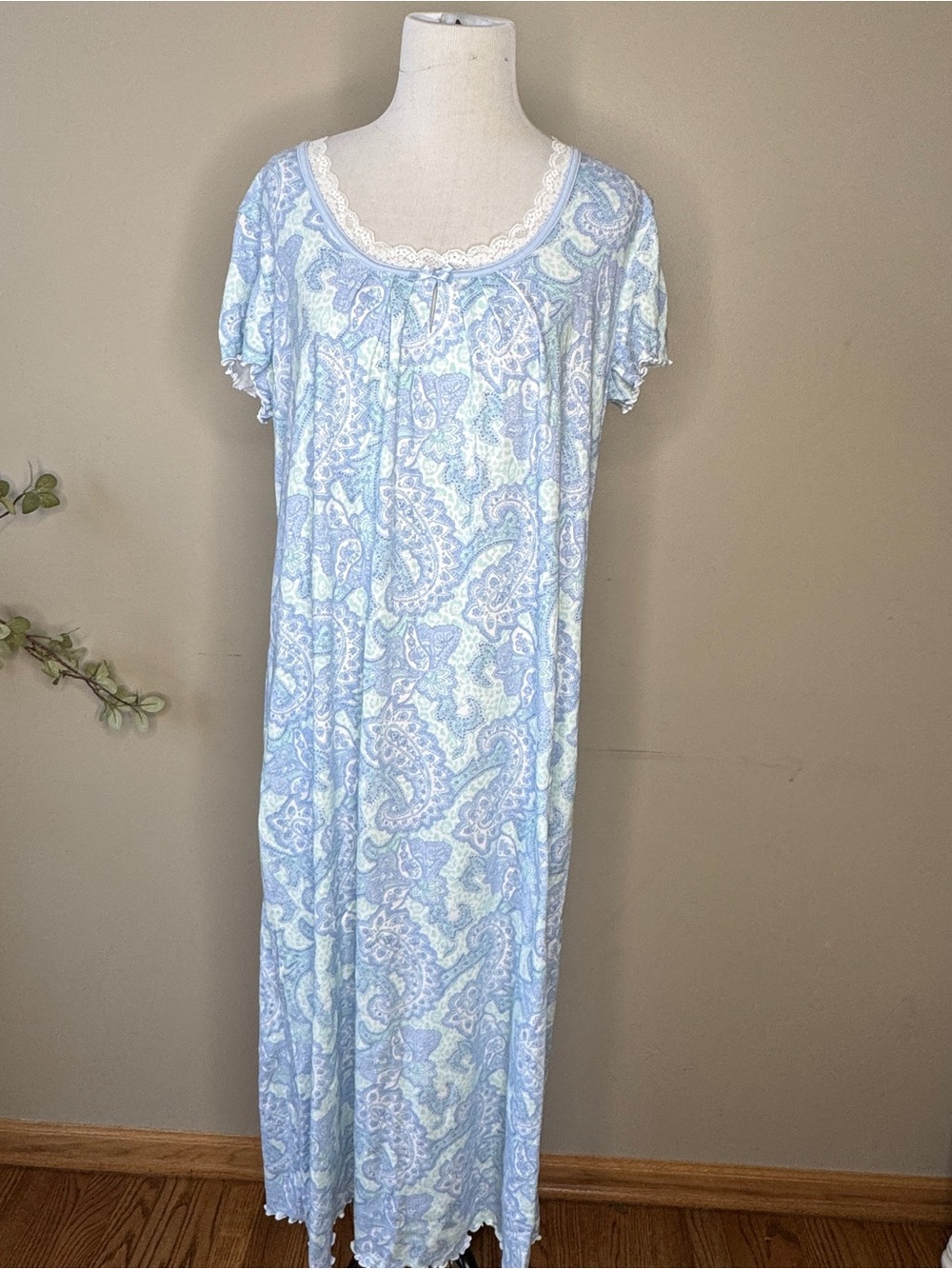 Miss Elaine Blue Paisley Lace Trim Cap Sleeve Nightgown size Large Cottage